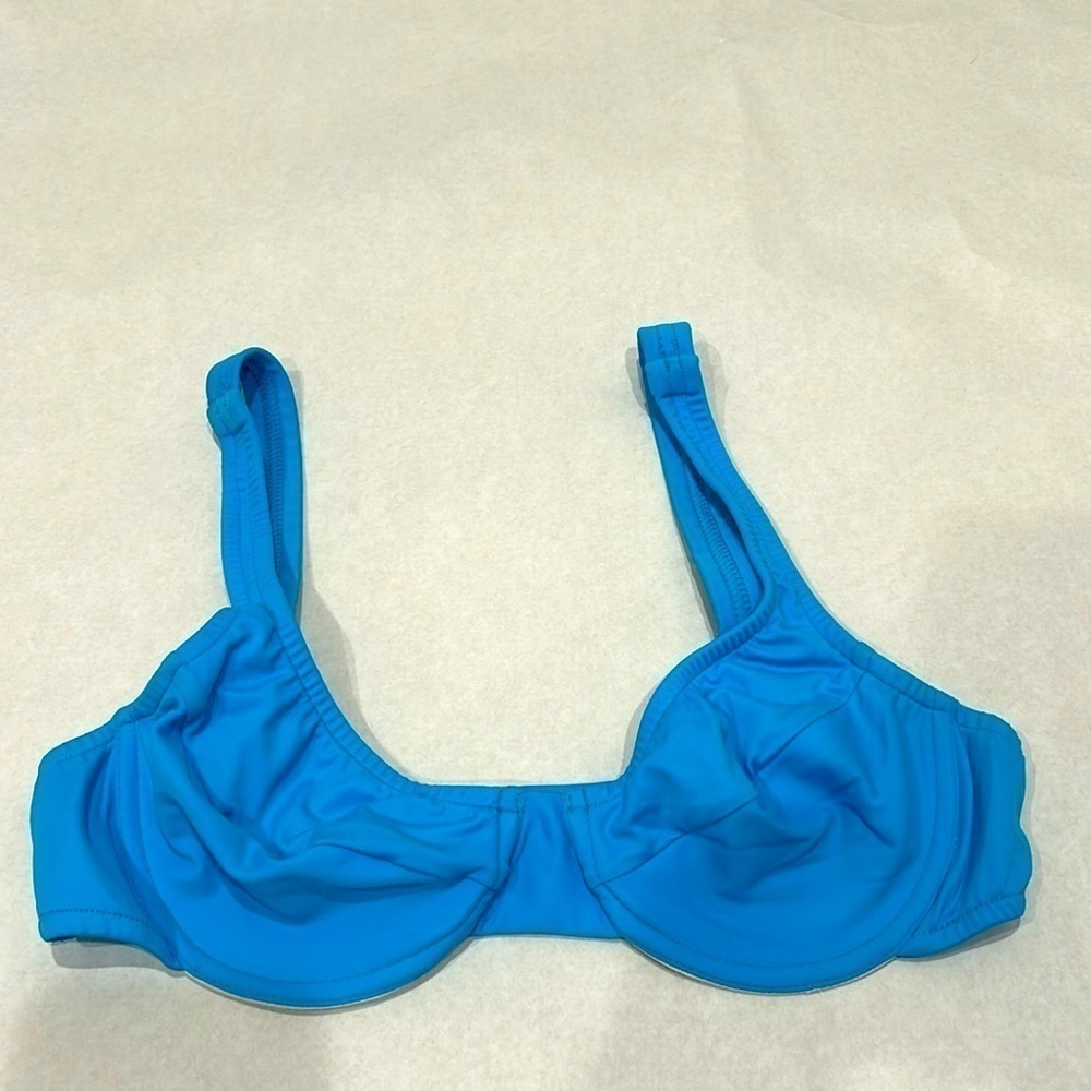 Venus swimwear bikini top wired support b cup island ocean blue 90s style